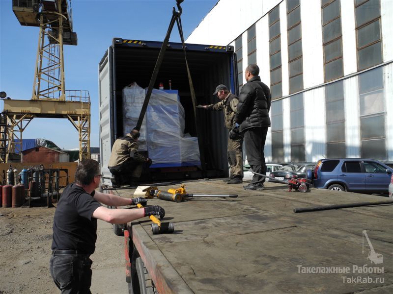 Выгрузка из контейнера оборудования массой более 20 тонн.